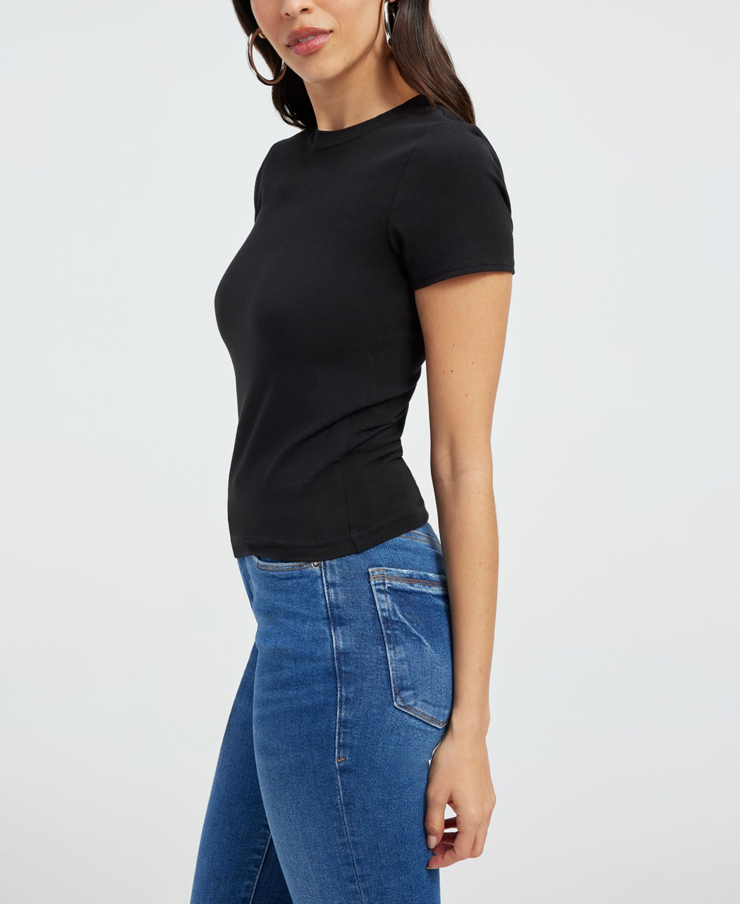 Женская футболка Good American Super Stretch Baby T-Shirt, Regular & Plus Size, цвет: Чёрный — фото 3