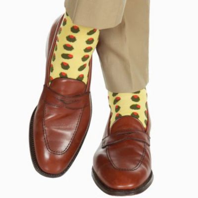 Men's Happy Hour Martini Olives Over The Calf Mercerized Cotton Novelty Socks (1 Pair)