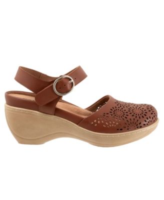 Mabelle Perf Clog