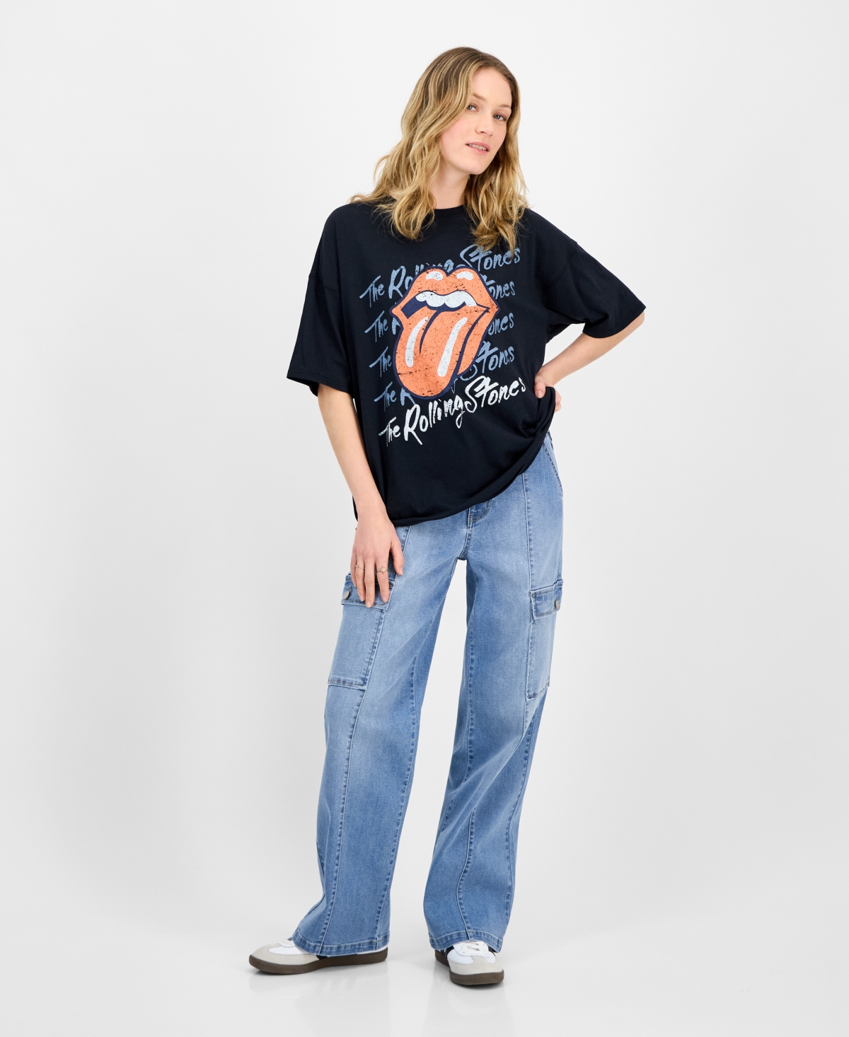 Juniors' Rolling Stones Graphic Oversized Tee - Black
