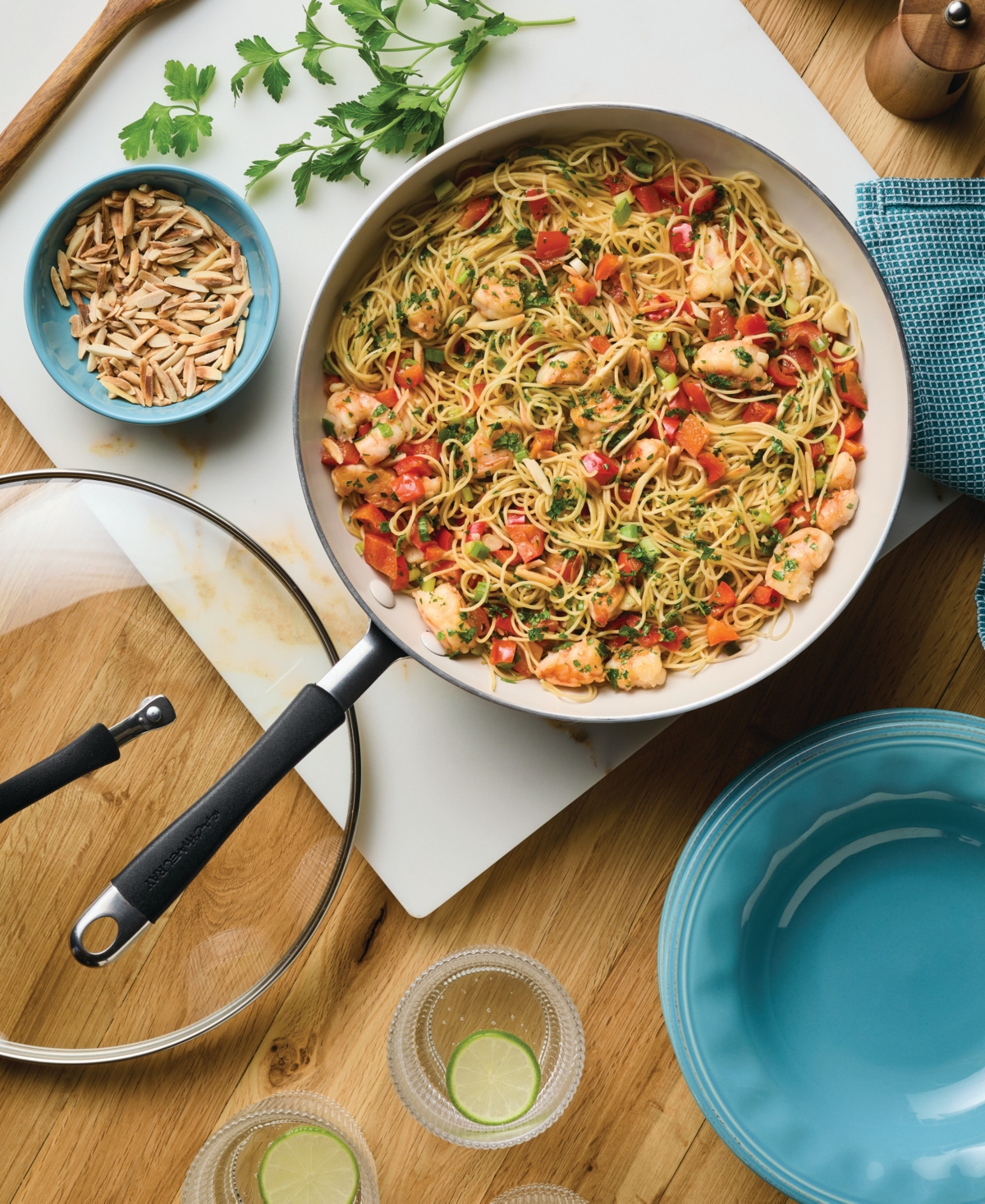 Rachael Ray Cucina Ceramic 11in Nonstick Stir Fry Pan With Lid In Peppercorn