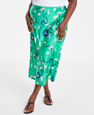 On 34th - Trendy Plus Size Geo-Print Pull-On Skirt