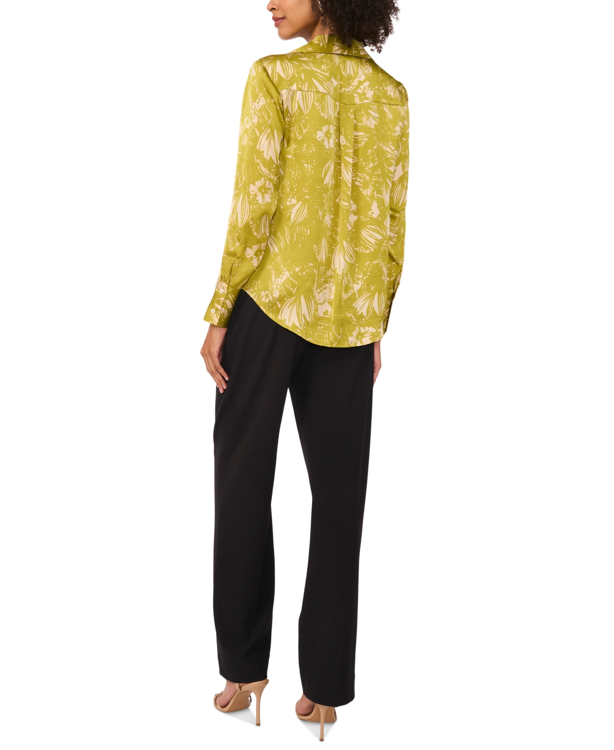 VINCE CAMUTO WOMEN'S PRINTED COLLARED V-NECK LONG-SLEEVE TOP 