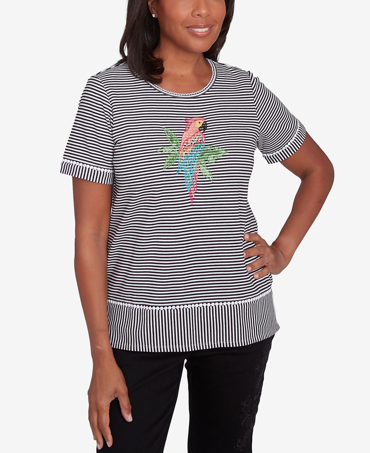 Женский топ Alfred Dunner Classic Crewneck Parrot Striped, цвет: Чёрный — фото 1