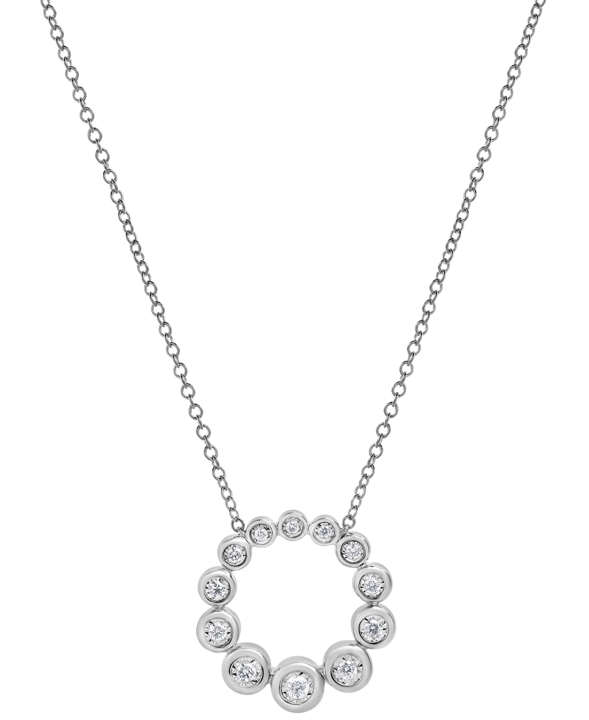 MACY'S DIAMOND GRADUATED BEZEL CIRCLE PENDANT NECKLACE (1/5 CT. T.W.) IN 14K WHITE GOLD, 16" + 2" EXTENDER 