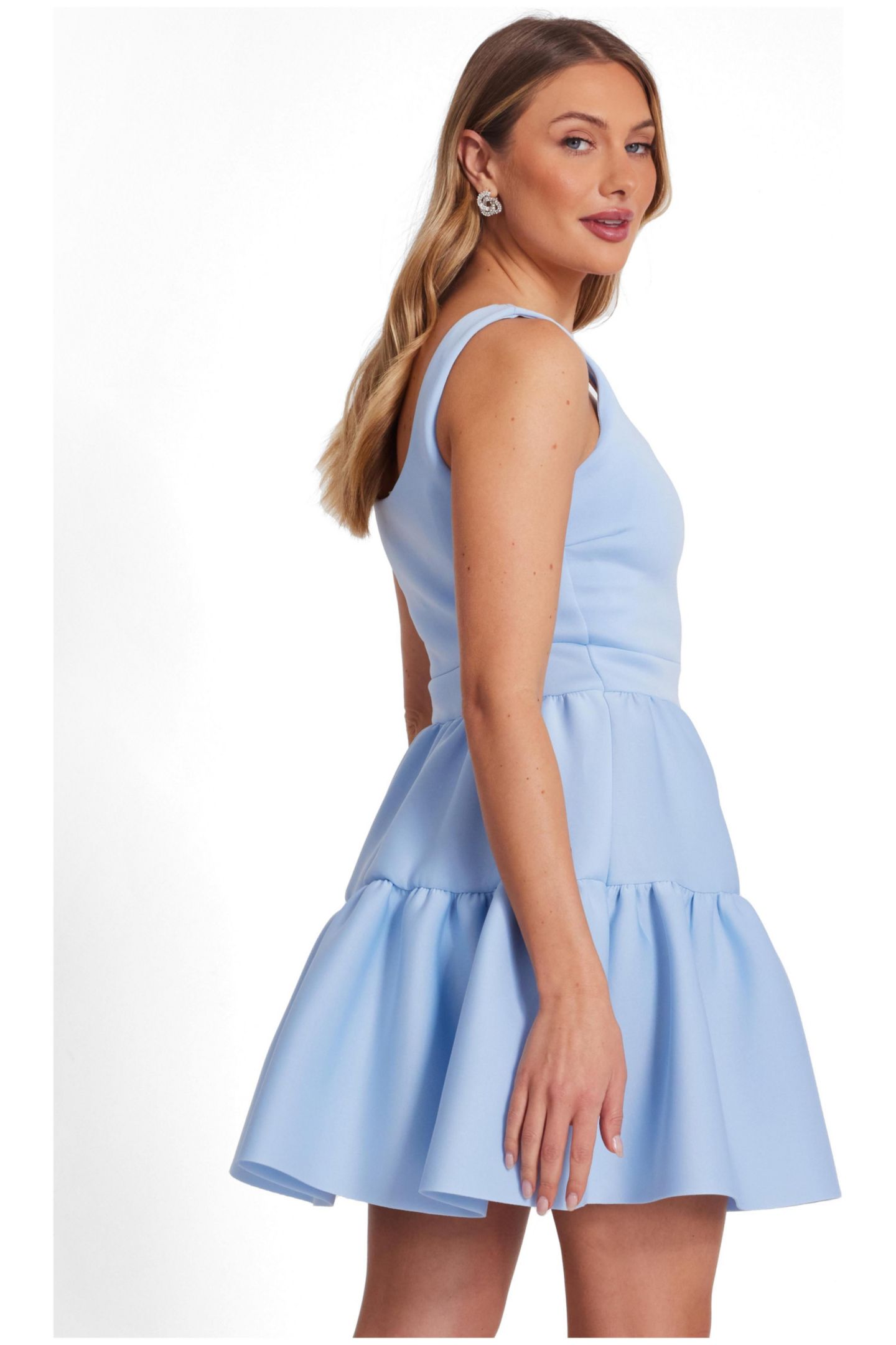 Женское платье QUIZ Scuba Crepe Tiered Skater Mini, цвет: Светлый синий — фото 3