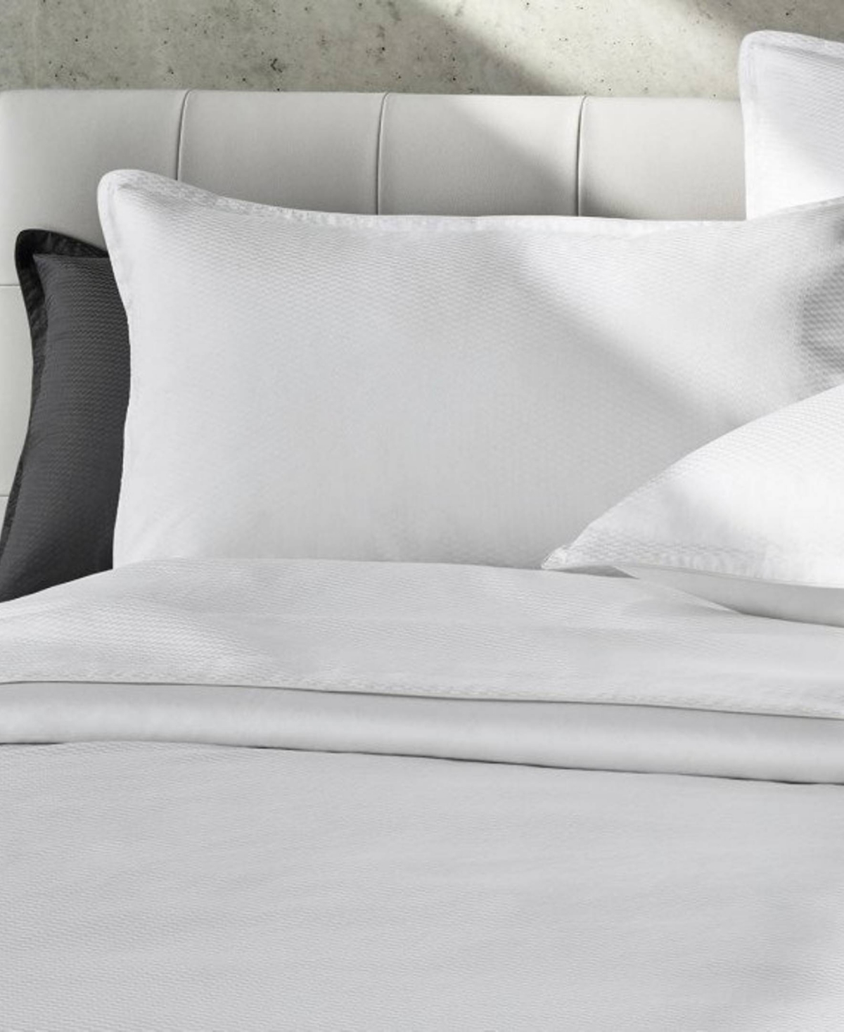 Boss Home By Hugo Boss Loft 300 Thread Count Cotton Flat Sheet, Full/queen In Milk