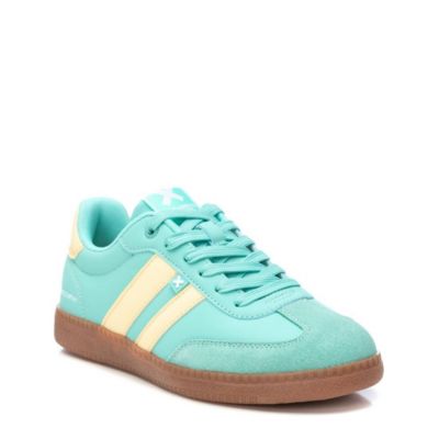Women's Casual Sneakers