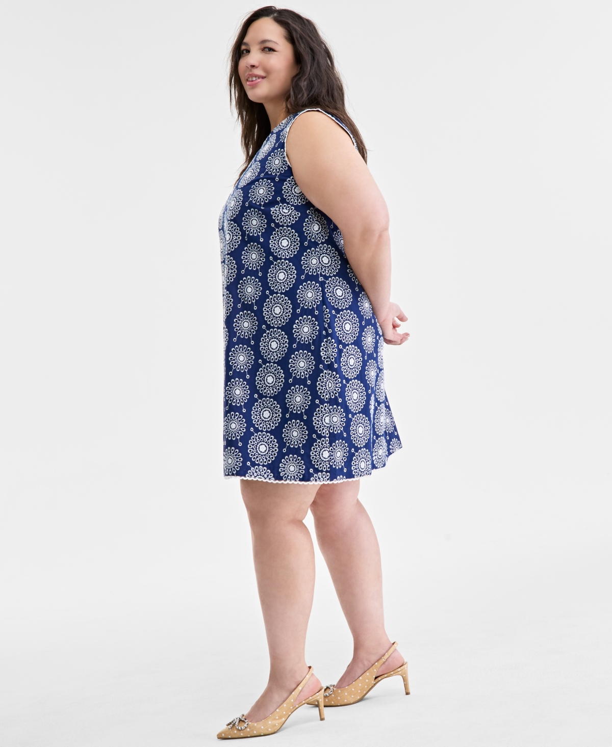 On 34th Women's Sleeveless Scallop-edge Eyelet Shift Dress, Created For Macy's In Blazing Na
