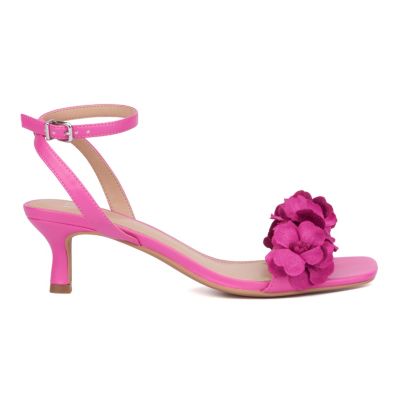 Women's Gwendolyn Kitten Heel