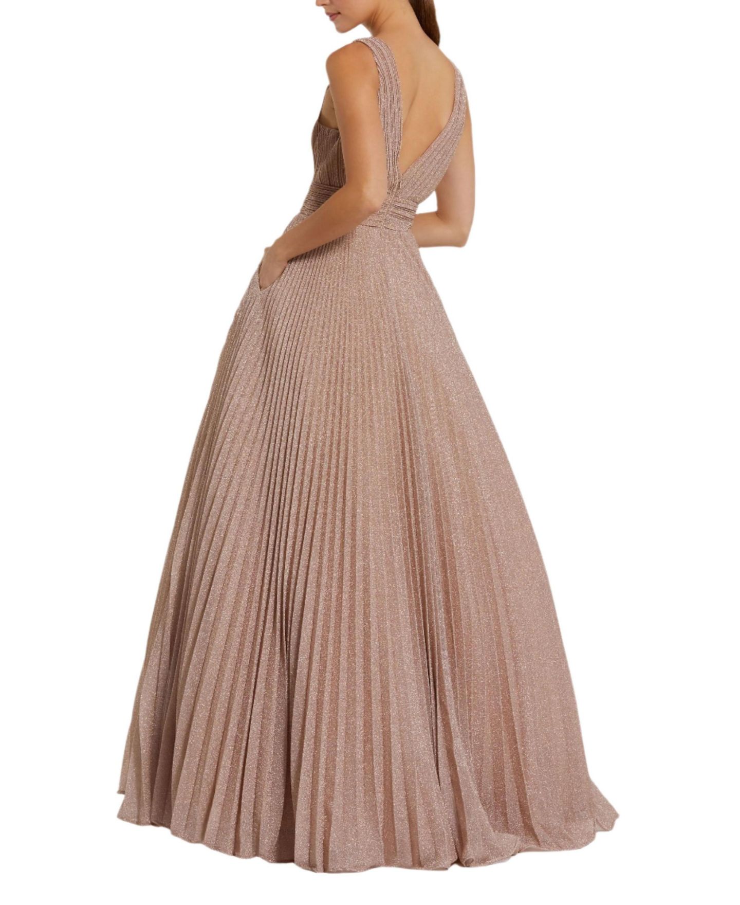 Женское платье Mac Duggal Shimmering Georgette Pleated Sleeveless Gown, цвет: Розовое золото — фото 8
