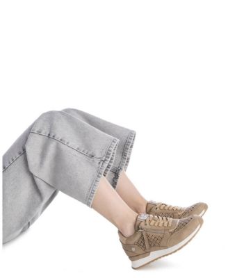 Women's Casual Sneakers Refresh Collection