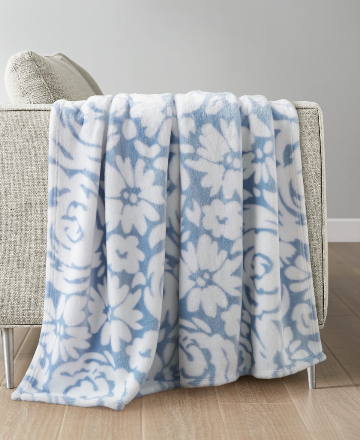 Premier Comfort Cozy Plush Printed Throw, 50" X 70", Exclusively At Macy's In Blue Floral