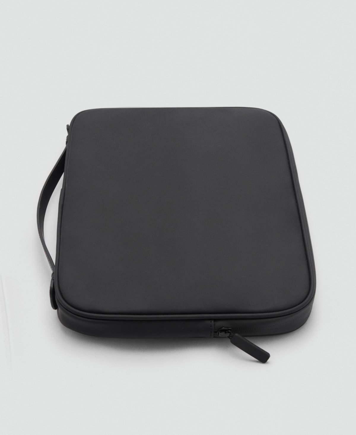 MANGO MEN'S RUBBERIZED LAPTOP CASE 