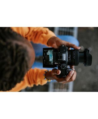 Z5 Full Frame Mirrorless Camera with NIKKOR Z 24-200mm f/4-6.3 VR Zoom Lens