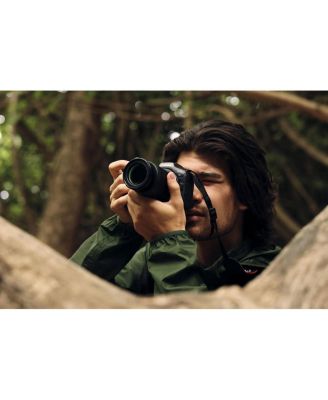 EOS R7 Mirrorless Camera