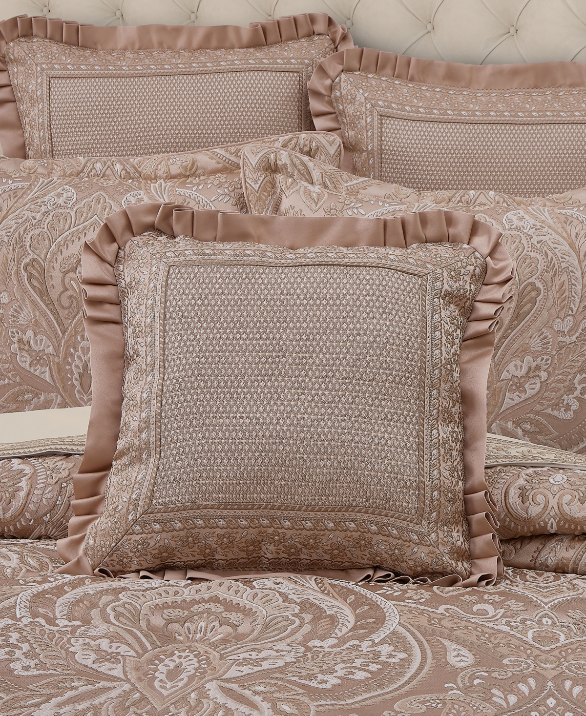 J Queen New York Fiorello Decorative Pillow, 20" X 20" In Blush