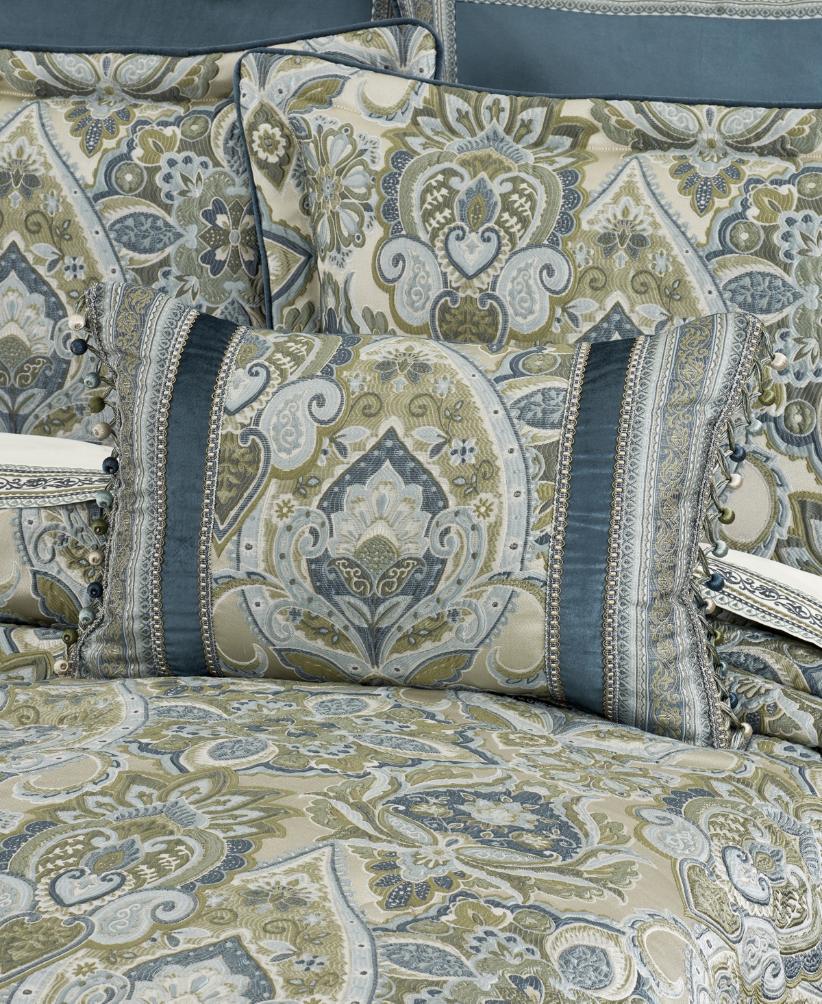 J Queen New York Avellino Boudoir Decorative Pillow, 15" X 21" In Spa