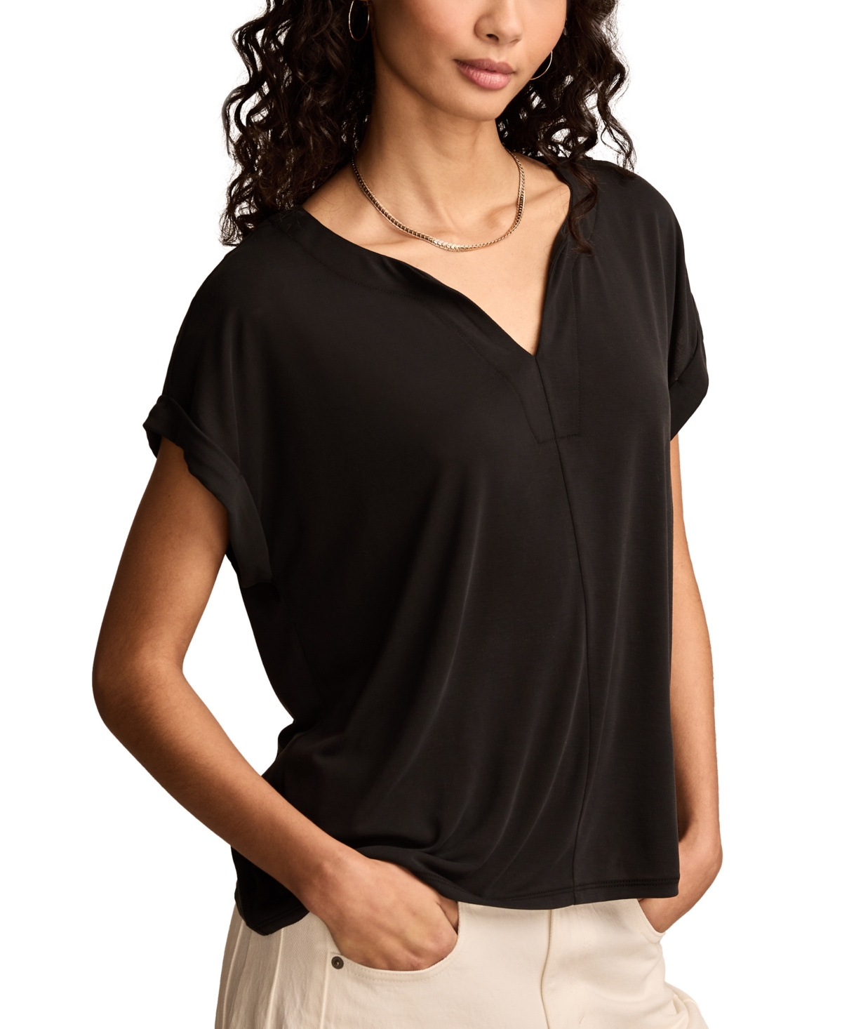 LUCKY BRAND WOMEN'S SANDWASH NOTCH-NECK T-SHIRT 
