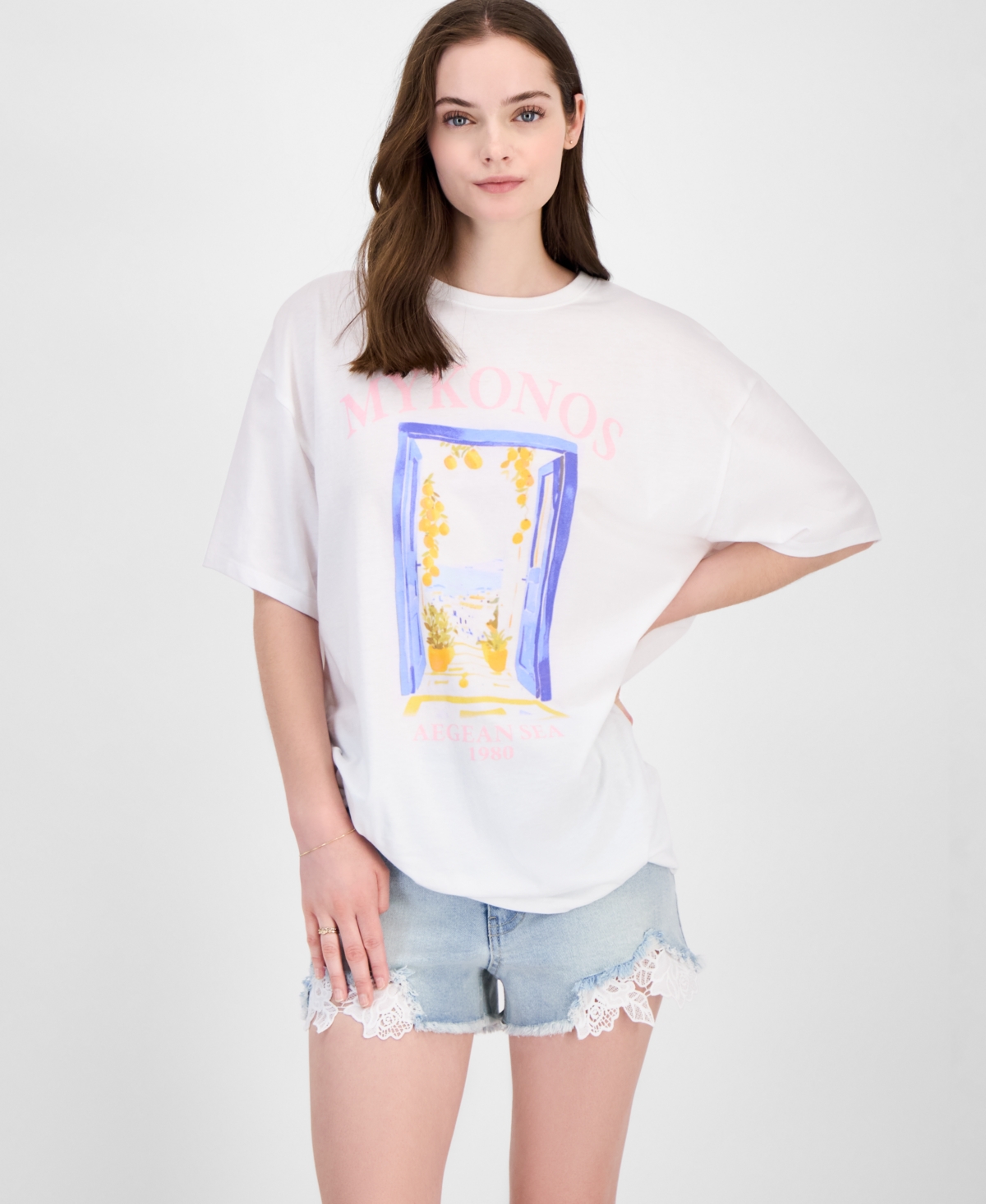 Juniors' Mykonos Relaxed Graphic T-Shirt - White