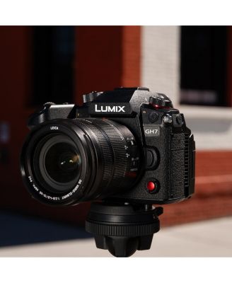 LUMIX GH7 Mirrorless Camera with LUMIX G Leica DG Vario-Elmarit 12-60mm f/2.8-4.0 Lens