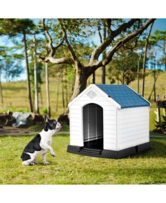 Dog House Made of Plastic with Ventilation System and Fastening Device