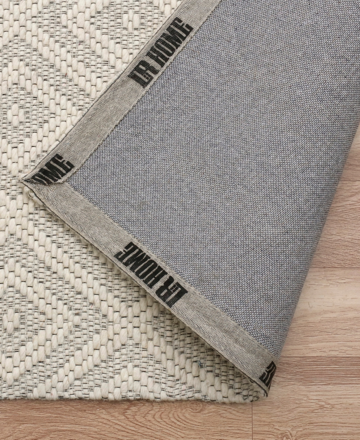 Lr Home Oslo Ber-438 2'x3' Area Rug In Ivory