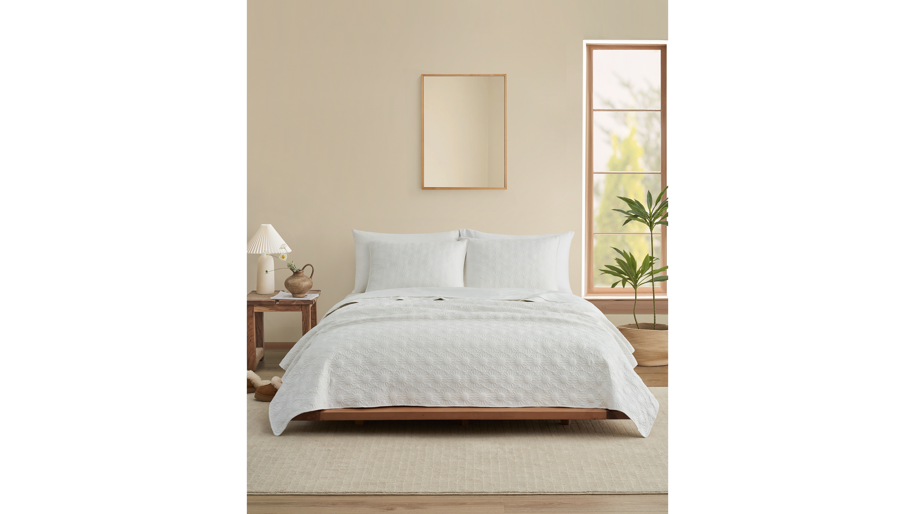 Closeout! Ugg Devon Sun Logo Quilt Set, Full/Queen