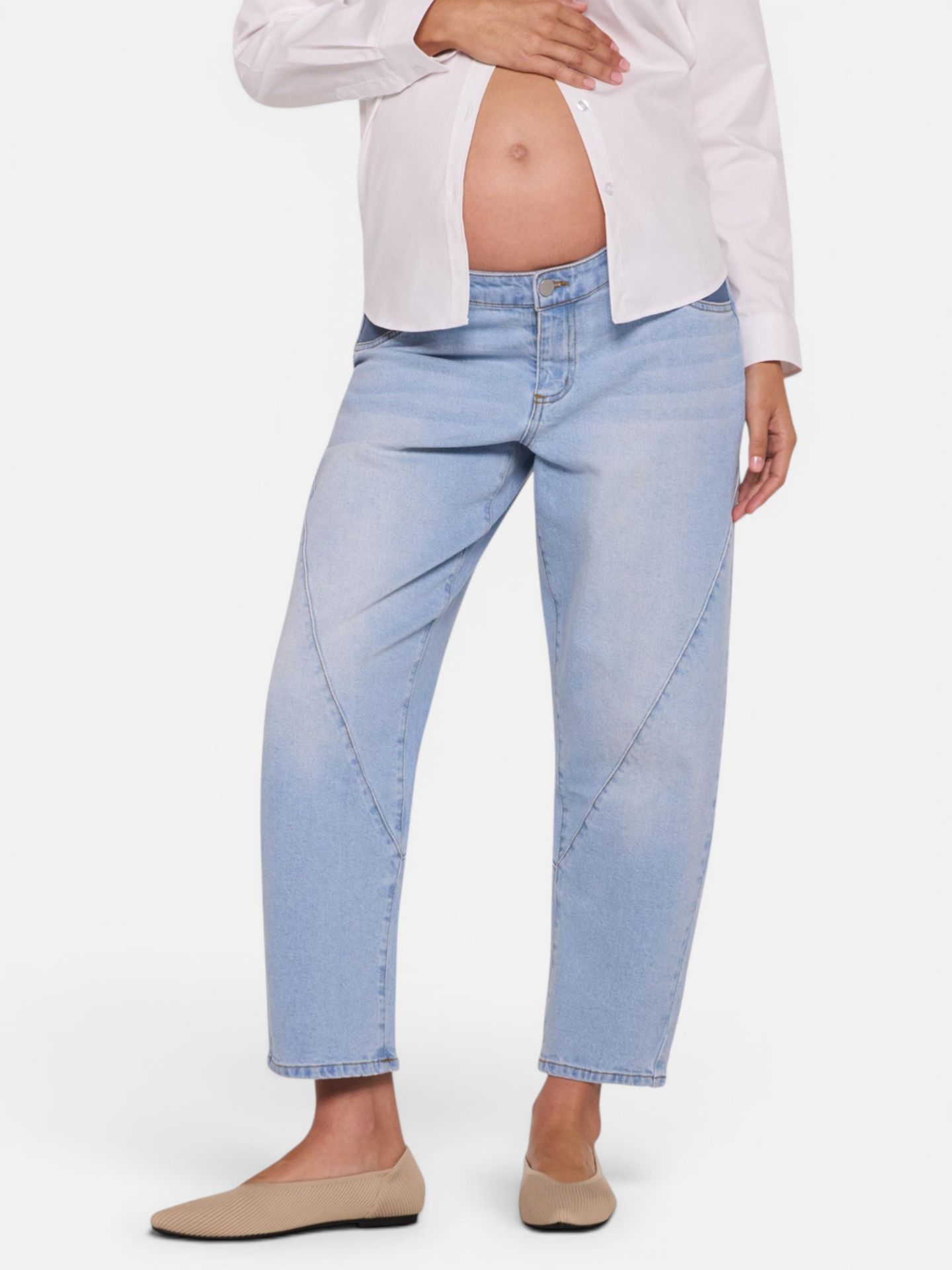 Женские джинсы Motherhood Maternity Under the Belly Barrel Leg Jeans - Motherhood, цвет: Варёный — фото 1