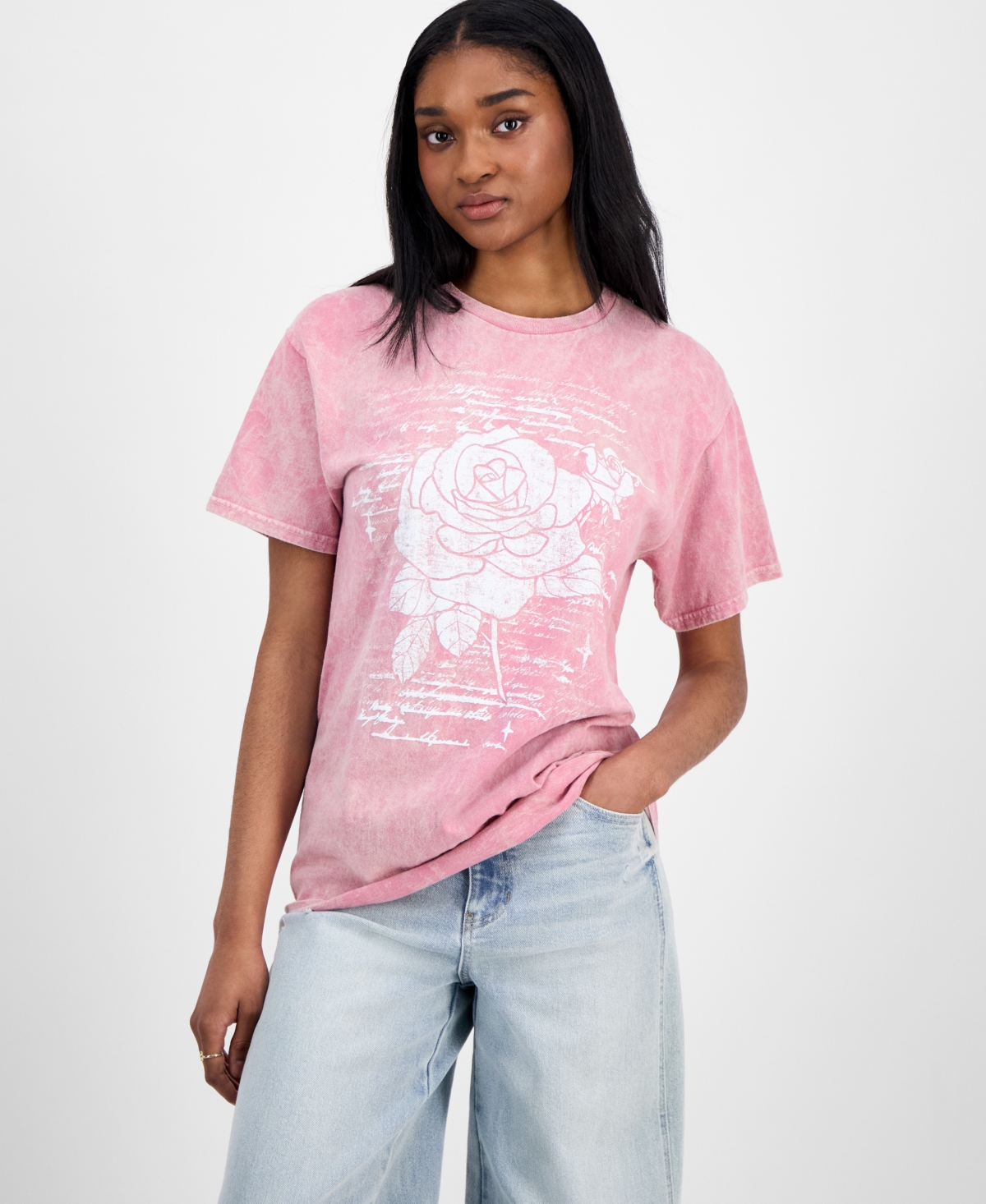 Juniors' Rose Graphic Boyfriend T-Shirt - Lilas