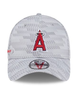 Men's Gray Los Angeles Angels 2025 MLB Clubhouse 39THIRTY Flex Hat