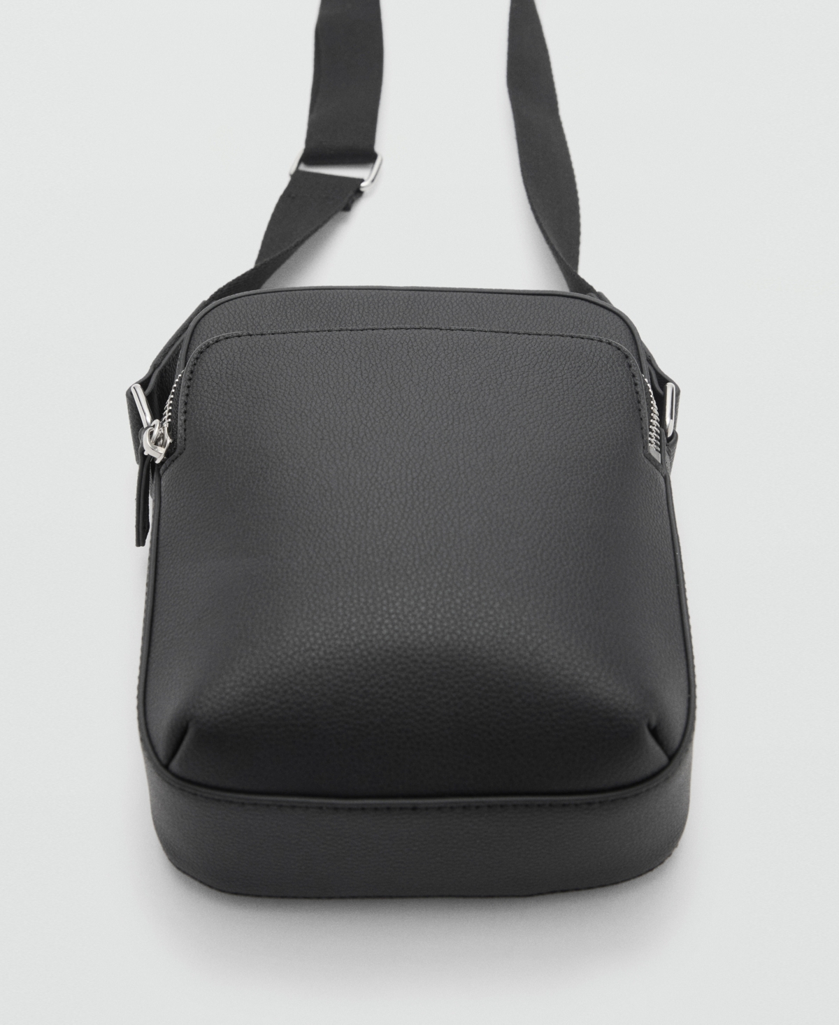MANGO MEN'S PATENT FAUX-LEATHER SHOULDER BAG 