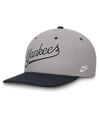 Men's Gray/Navy New York Yankees Cooperstown Collection Pro Performance Snapback Hat