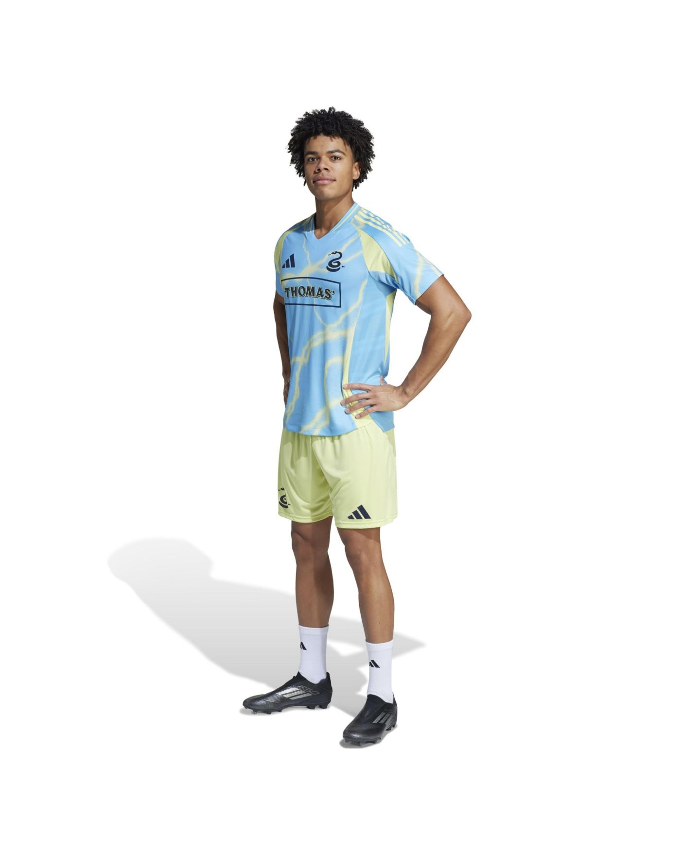 Мужские шорты adidas Yellow Philadelphia Union Away 2025 The Voltage Kit Authentic — фото 5