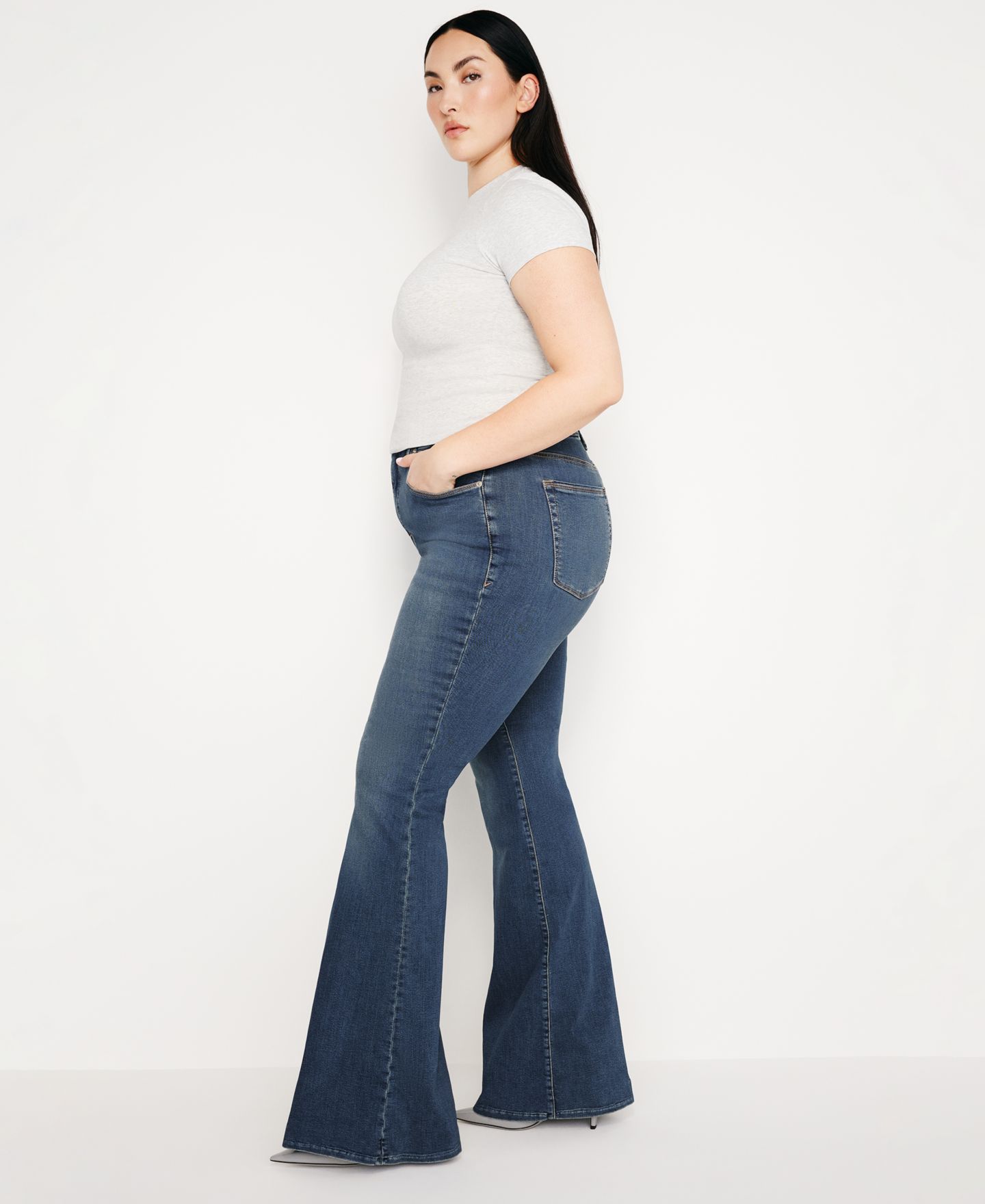 Женские джинсы Good American Good Legs Flare Jeans, Regular & Plus Size, цвет: Синий — фото 18