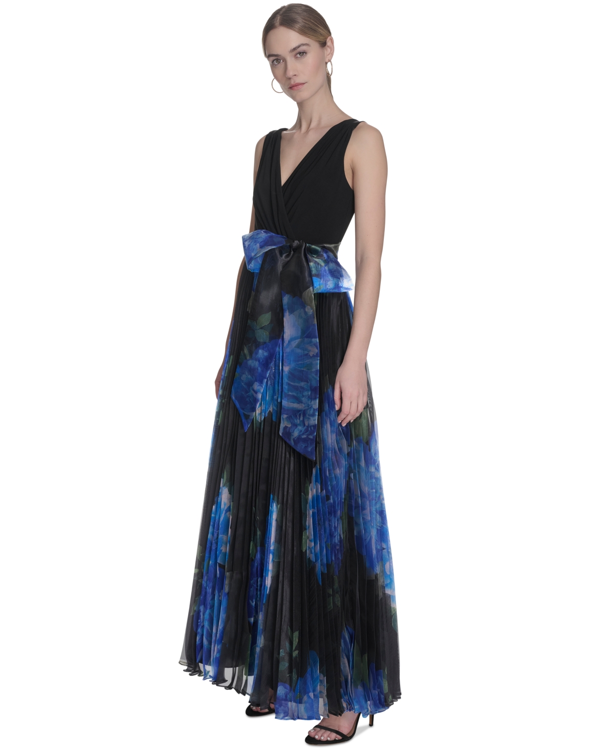 ELIZA J WOMEN'S MIXED-MEDIA V-NECK SLEEVELESS PLEATED GOWN 