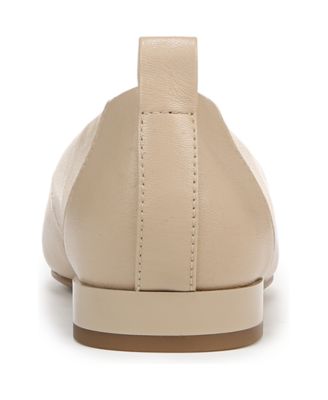 Women's Jordyn Closed Round Toe Loafers