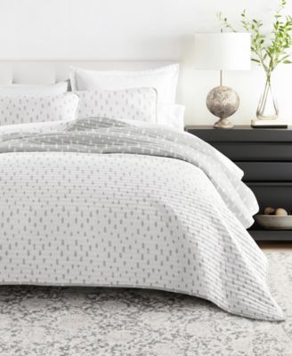 Painted Dots Reversible 3-Pc. Lightweight Quilt Set, Full/Queen