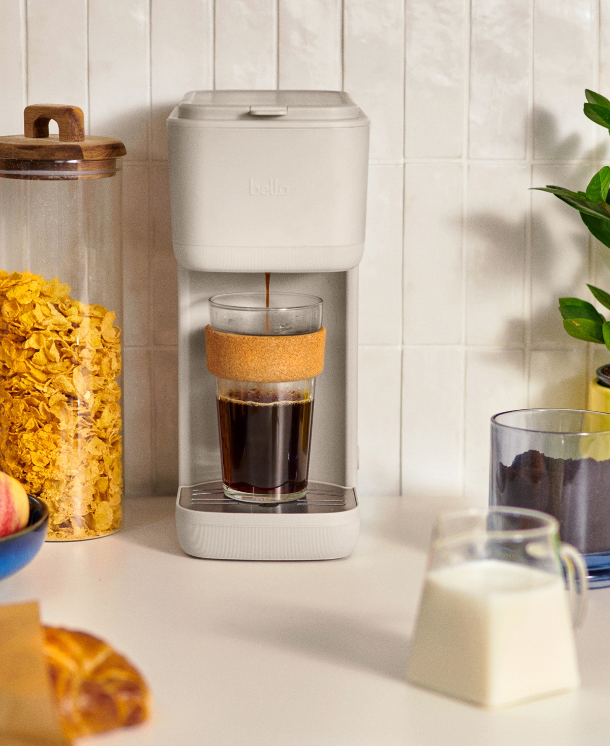 Bella Single-serve Coffee Maker With Water Tank 35126 In Oatmilk