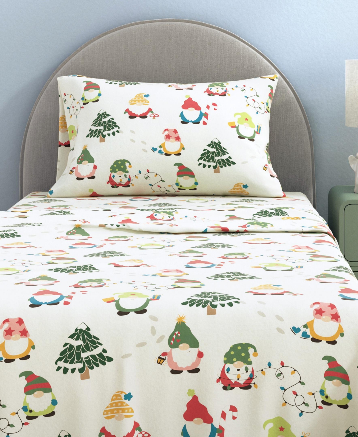 Linery & Co. Ultra-Soft Turkish Cotton Flannel Christmas Print Sheet Set