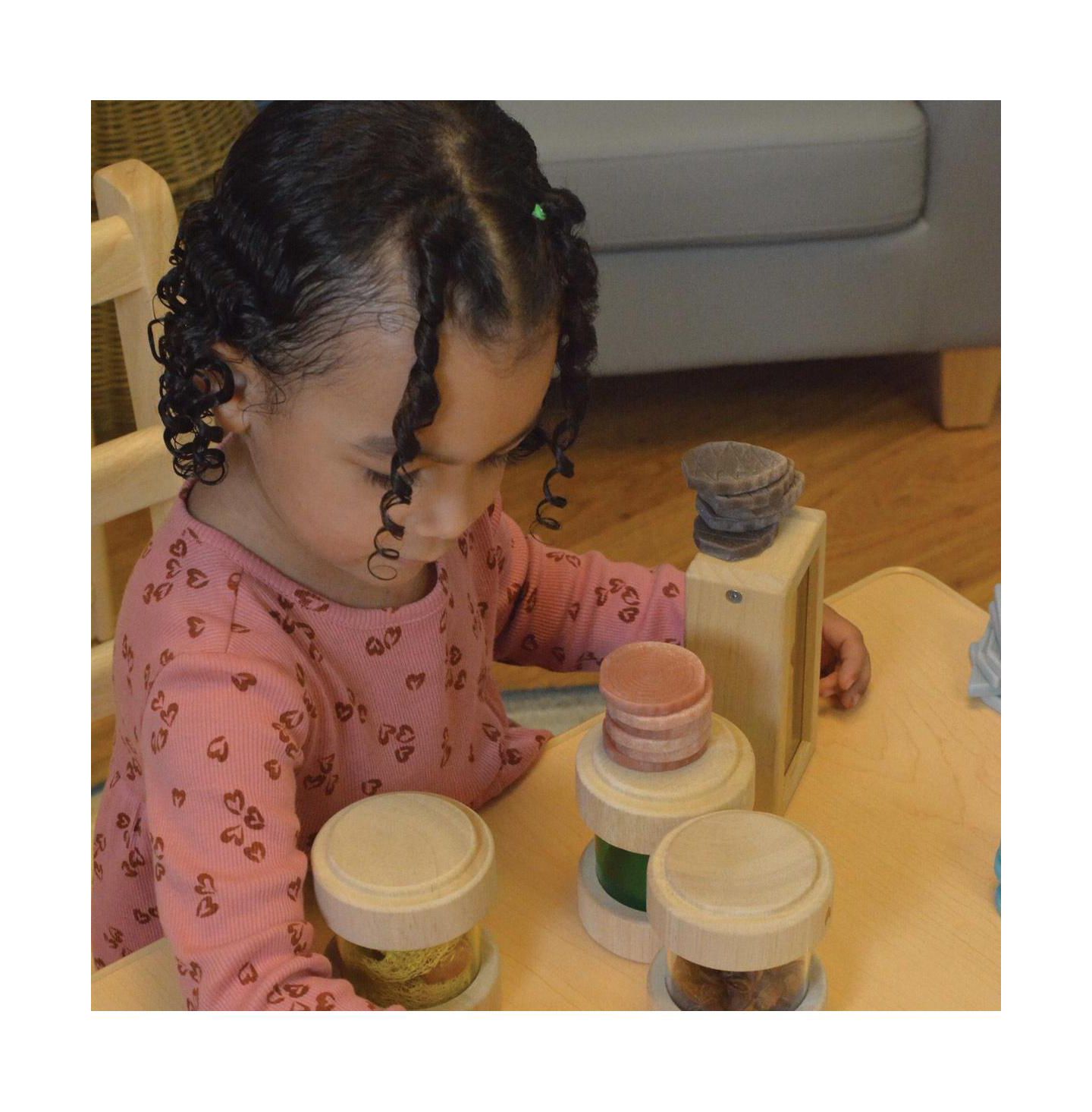 Детские игрушки Kaplan Early Learning Nature-Inspired Loose Parts Sorting and Stacking 54-Piece Set, Ages 2+, цвет: Assorted Pre-Pack — фото 2