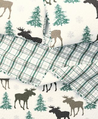 Moose & Evergreens Lightweight Reversible Microfiber Quilt Set with Shams
