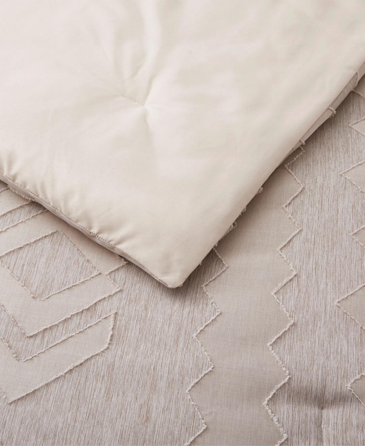 Unikome All Season Textured Jacquard Down Alternative Comforter