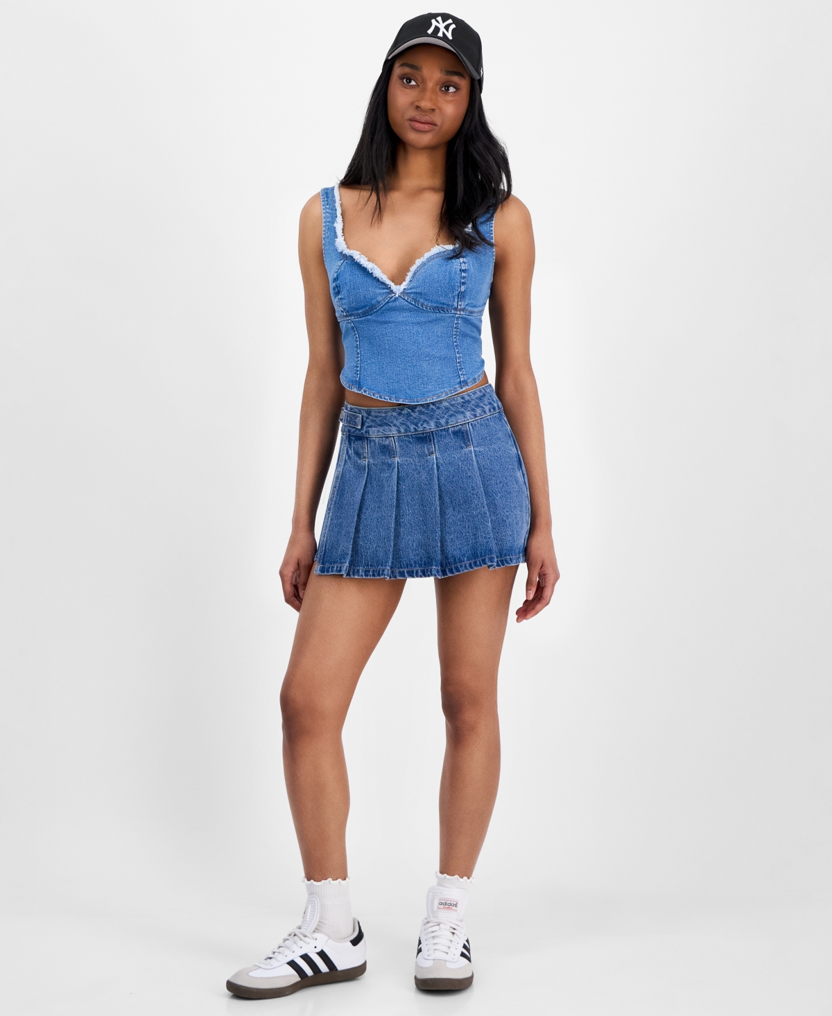 Juniors' Cheerleader Pleated Front Denim Skort - Medium Wash