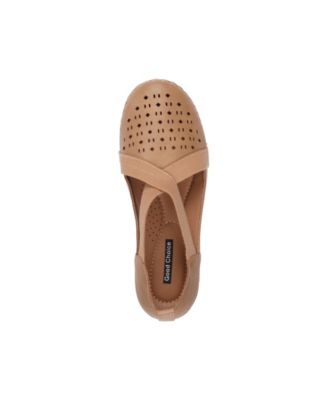 Women's Genny Perforated Casual Flats