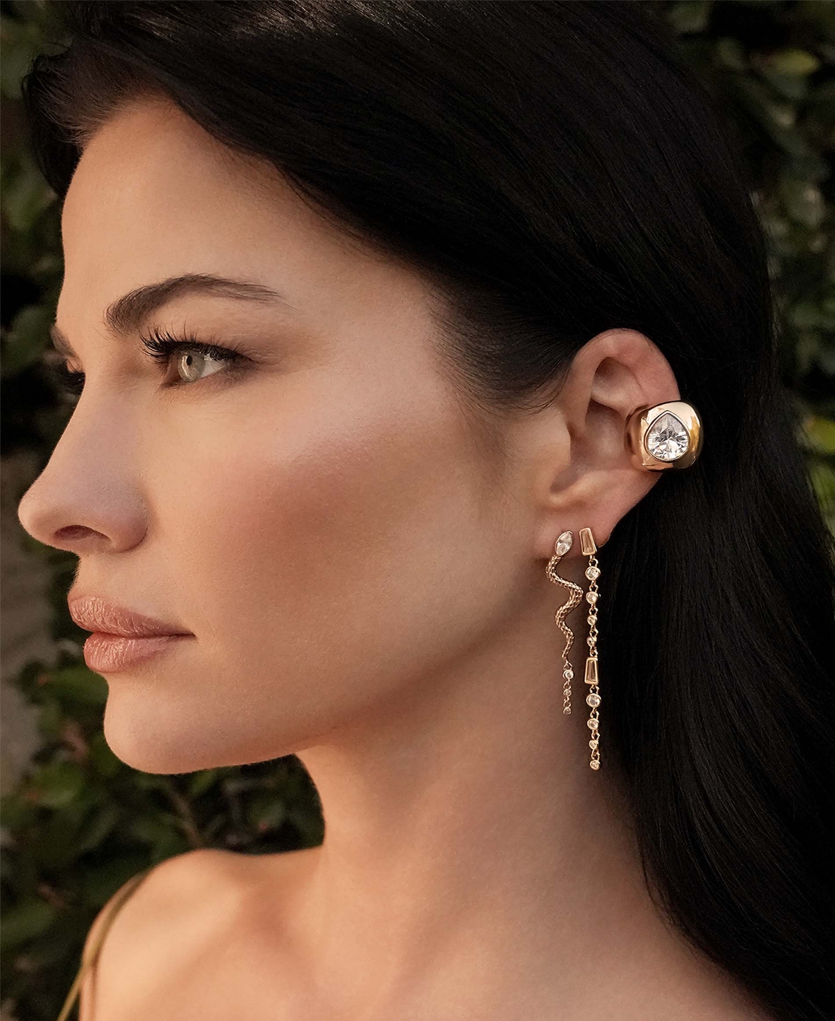 Ettika Brilliant Sparkle Single Ear Cuff In Gold