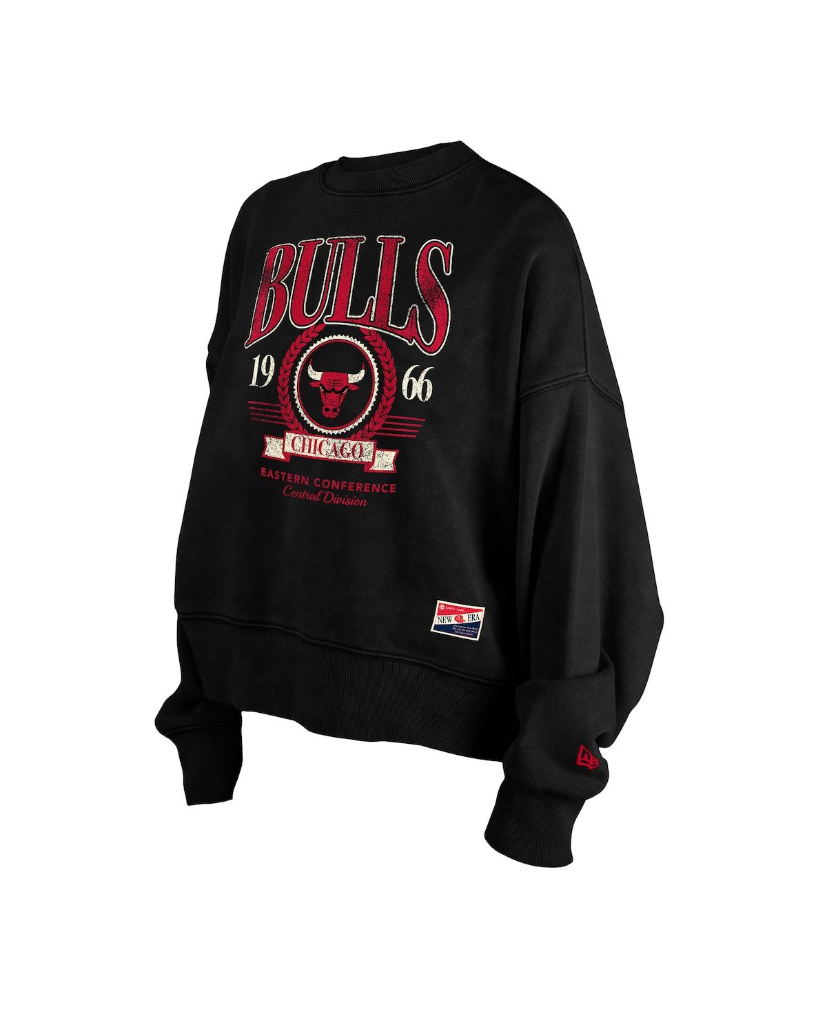 NEW ERA WOMEN'S BLACK CHICAGO BULLS HARDWOOD CLASSICS ENZYME WASH OVERSIZED BOXY PULLOVER SWEATSHIRT 