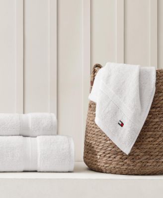 Modern American Solid Cotton Bath Towel, 30" x 54"