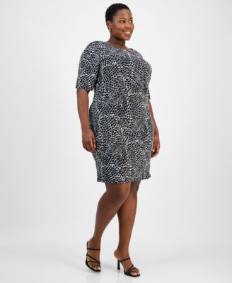 Connected - Plus Size Contrast-Side Sheath Dress
