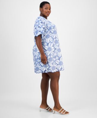 Plus Size Embroidered Floral Shift Dress